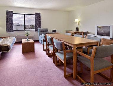 Super 8 By Wyndham Fond Du Lac Rum bild